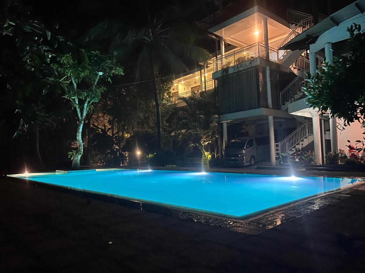 French Garden Kandy Luaran gambar