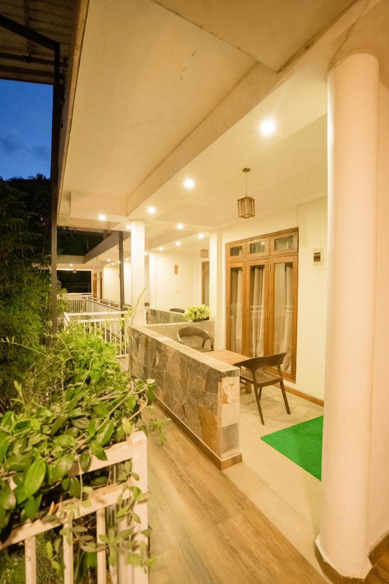 French Garden Kandy Luaran gambar