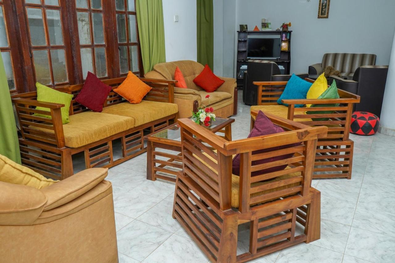French Garden Kandy Luaran gambar